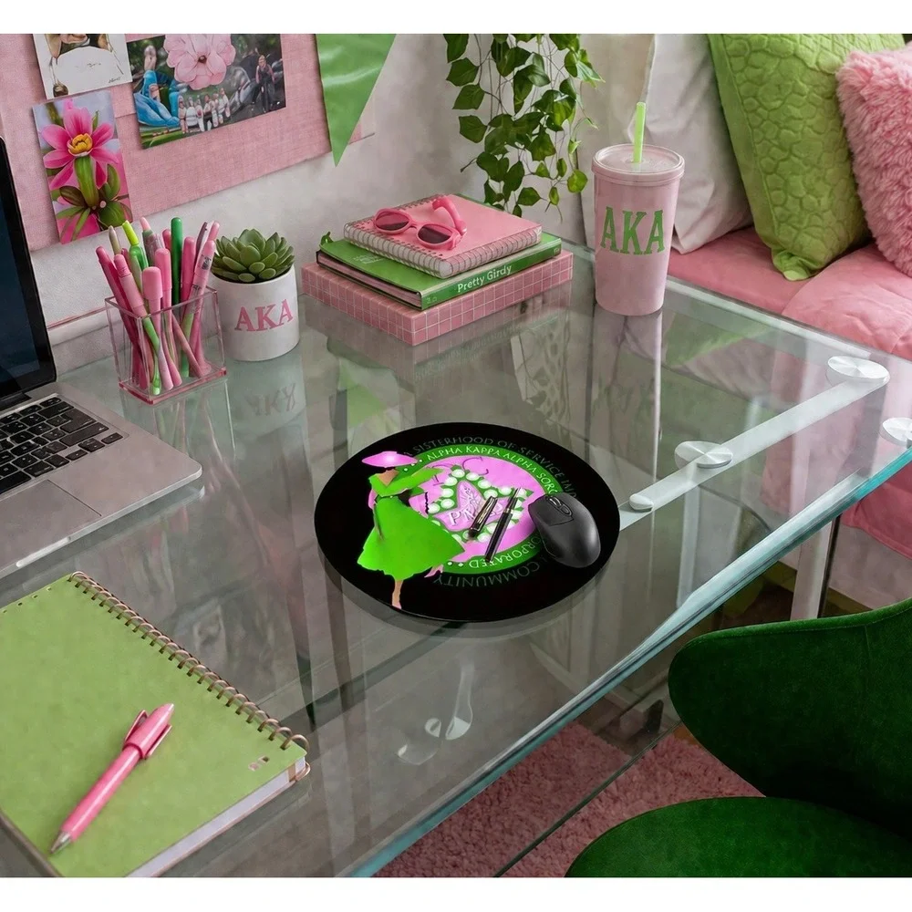 AKA Alpha Kappa Alpha‎ Mouse Pad Black with Lady Silhouette Design